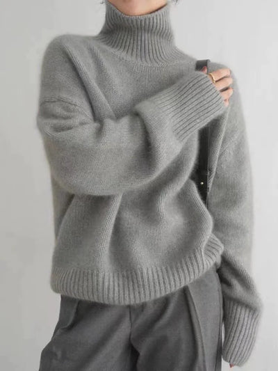 Women’s Turtleneck Sweater – Soft Knit with Relaxed Fit and Ribbed Details