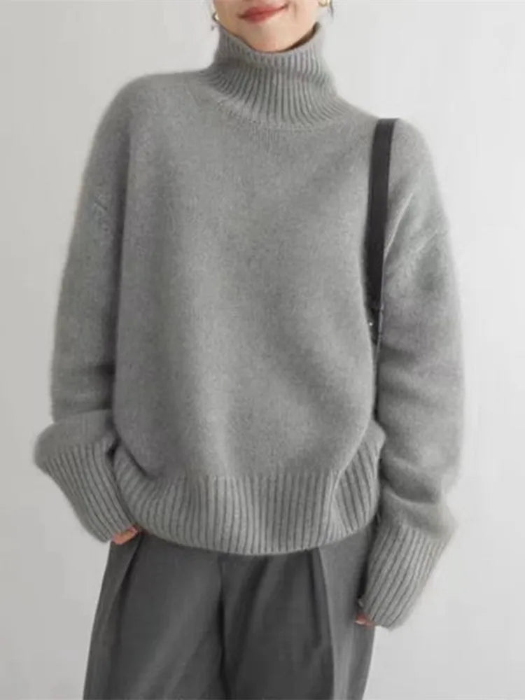 Women’s Turtleneck Sweater – Soft Knit with Relaxed Fit and Ribbed Details
