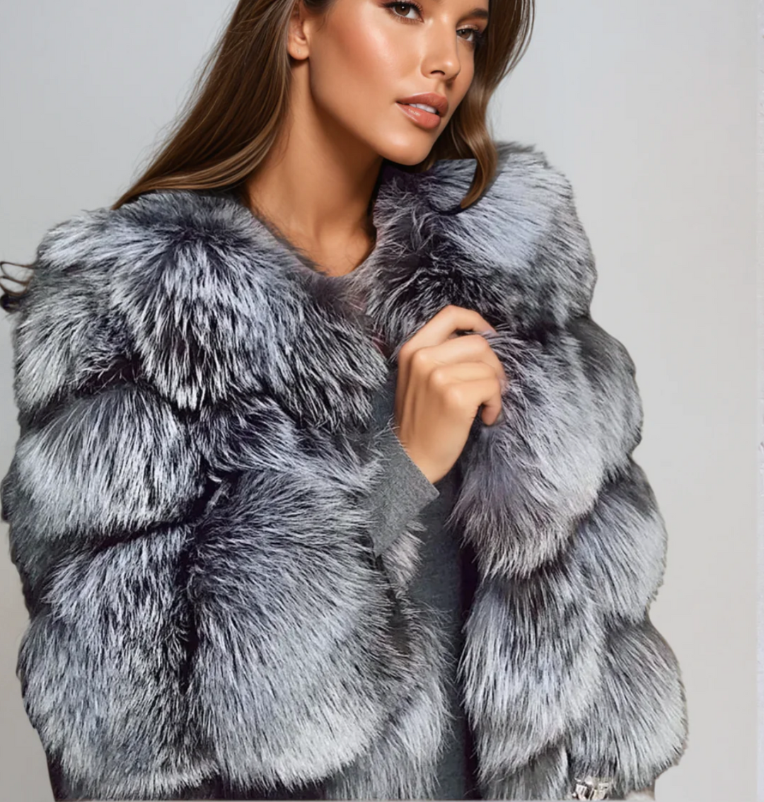 Evie | Stylish faux fur coat