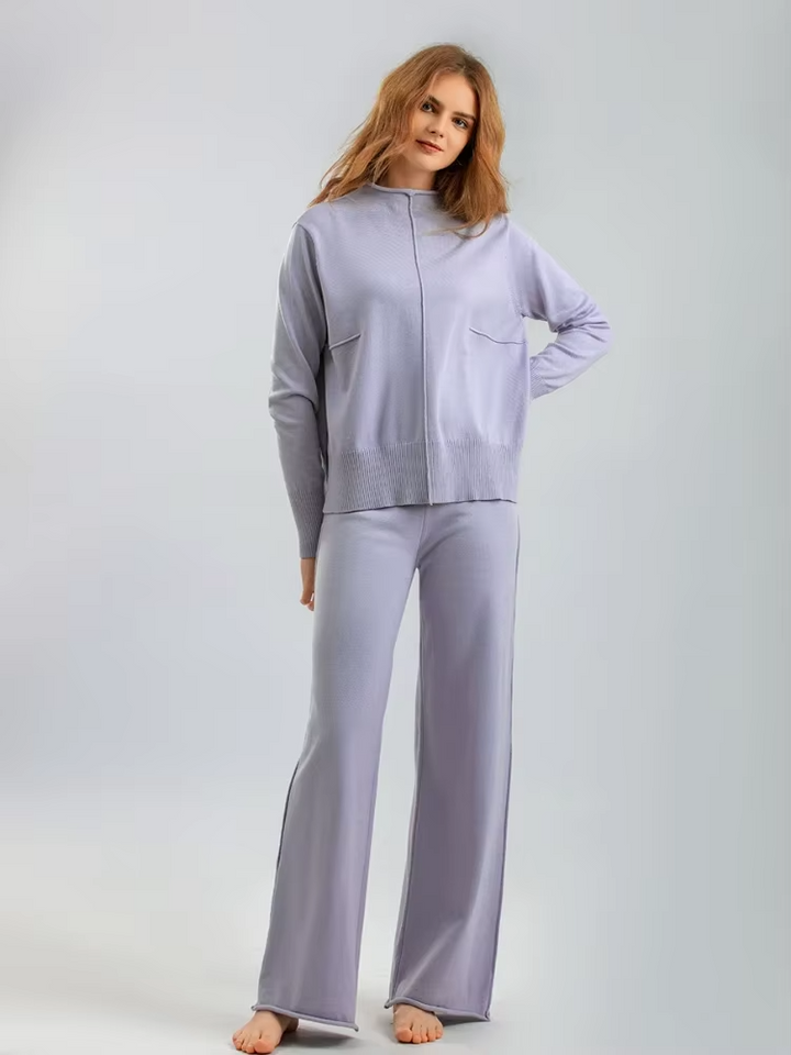 Valentina/ Knitted, thick and warm oversize jumper and trousers